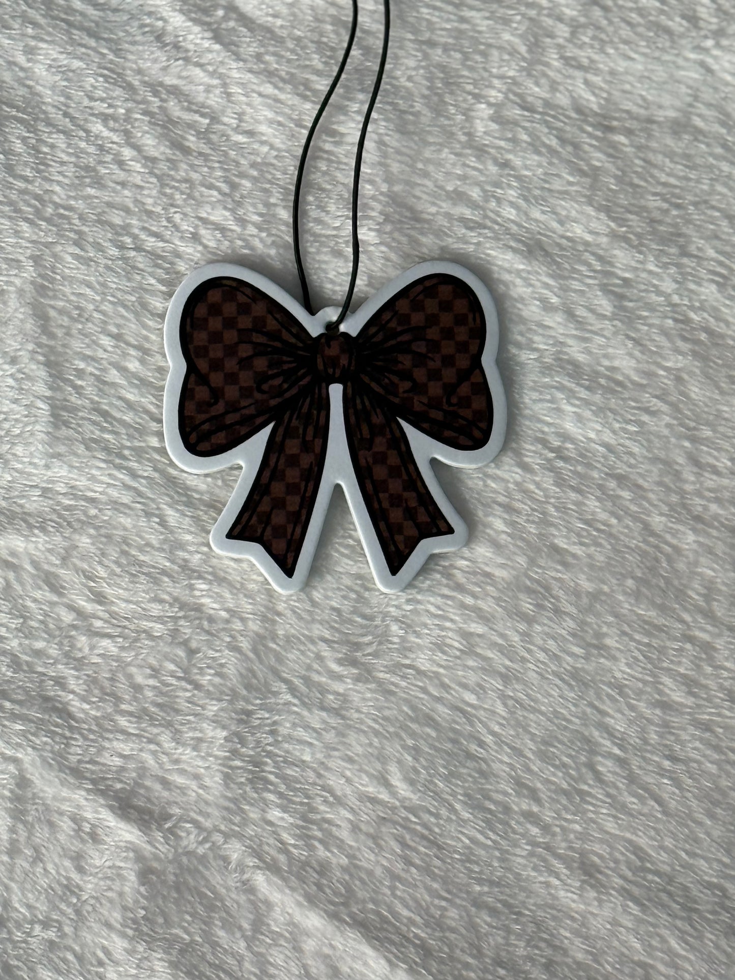Damier Bow