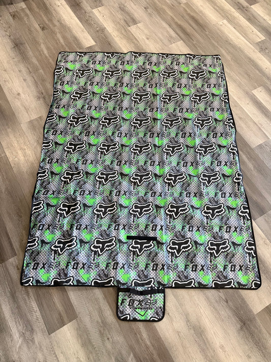 Green Fox Steel Beach Mat
