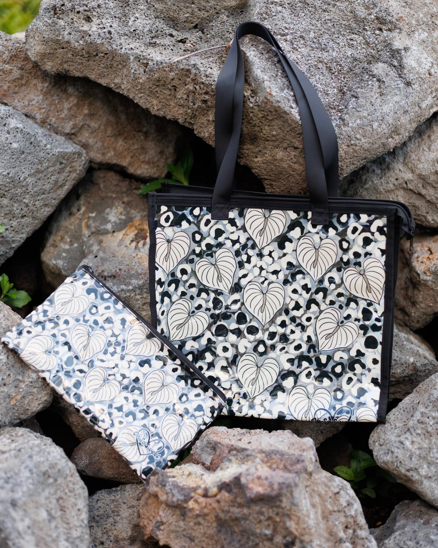 Mocha Anthurium Tote Set