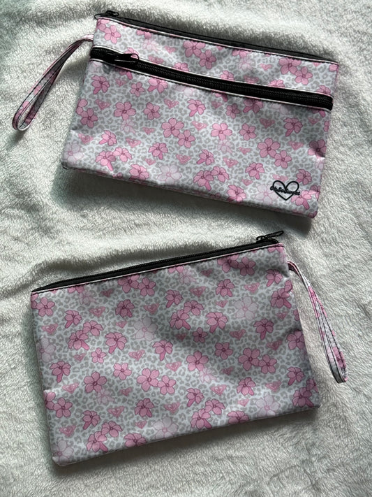 Roxy Puakenikeni Clutch