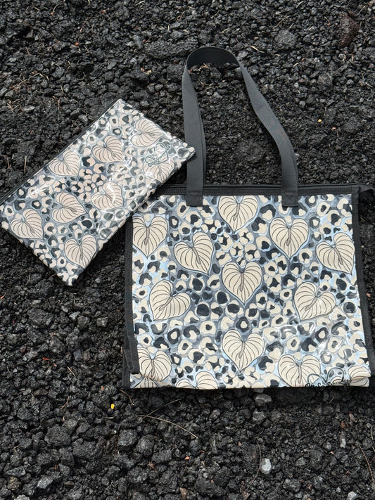 Mocha Anthurium Tote Set